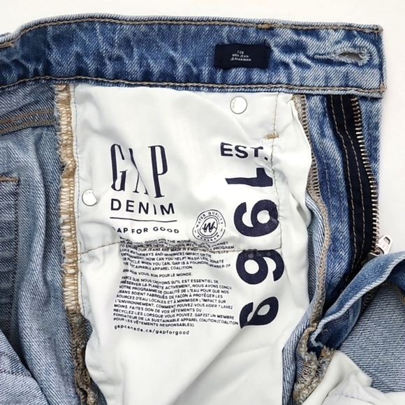 GAP Women's 1969 Mom Jeans Faded Blue Denim  Size 2 / 26 - Picture 9 of 15